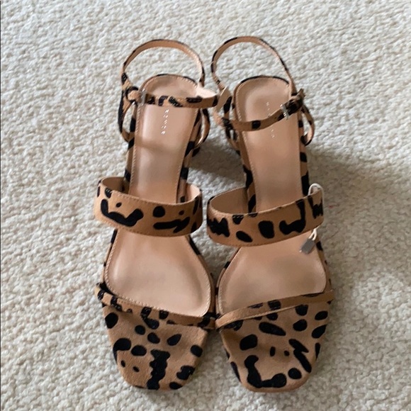Classic leopard animal print stacked heel Sandal - never been worn - Picture 4 of 9